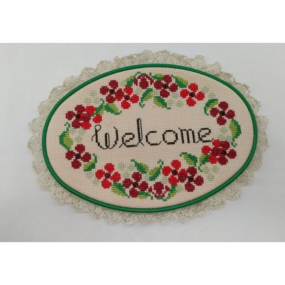 Cross Stitch Embroidery Welcome Sign 6x8 Oval Green Plastic Frame Lace Border - Picture 1 of 5